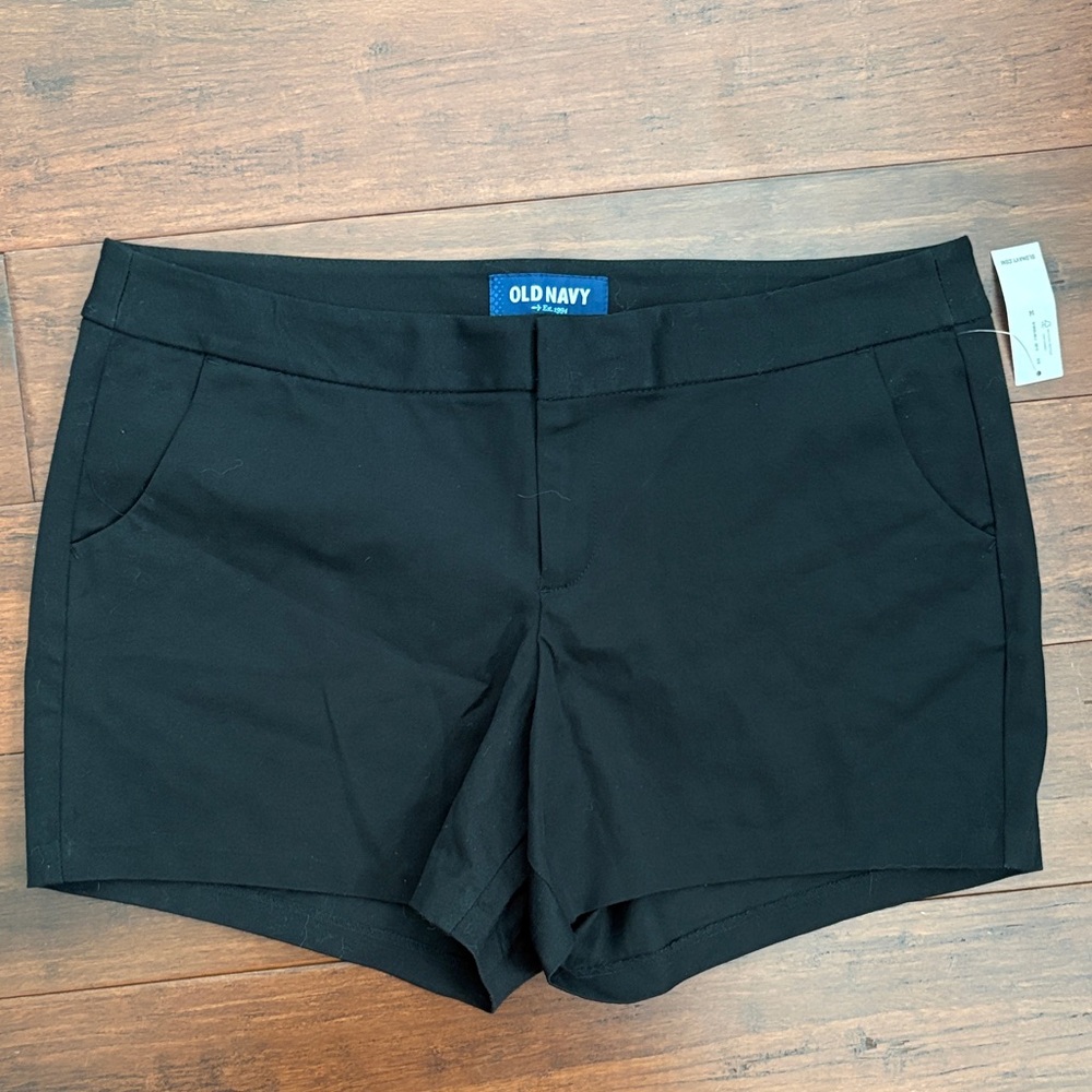 NWT Old Navy Black Womens 14 Shorts 3.5 Inseam